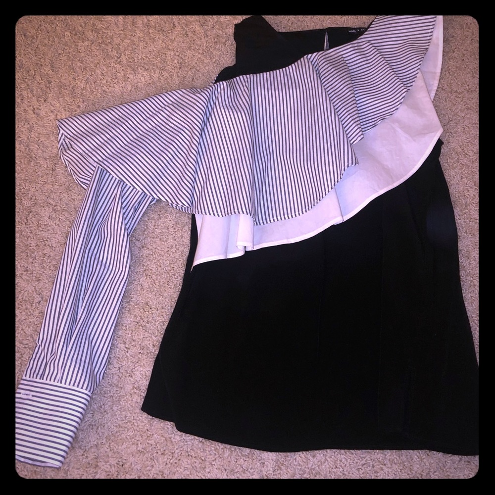 Cold Shoulder Asymmetric Blouse Top